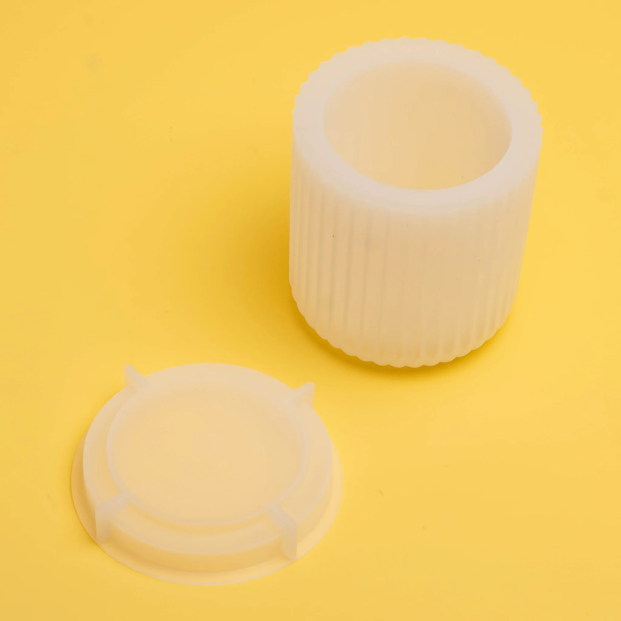 Silikonform geriffelte Schale mit Deckel - Image 4