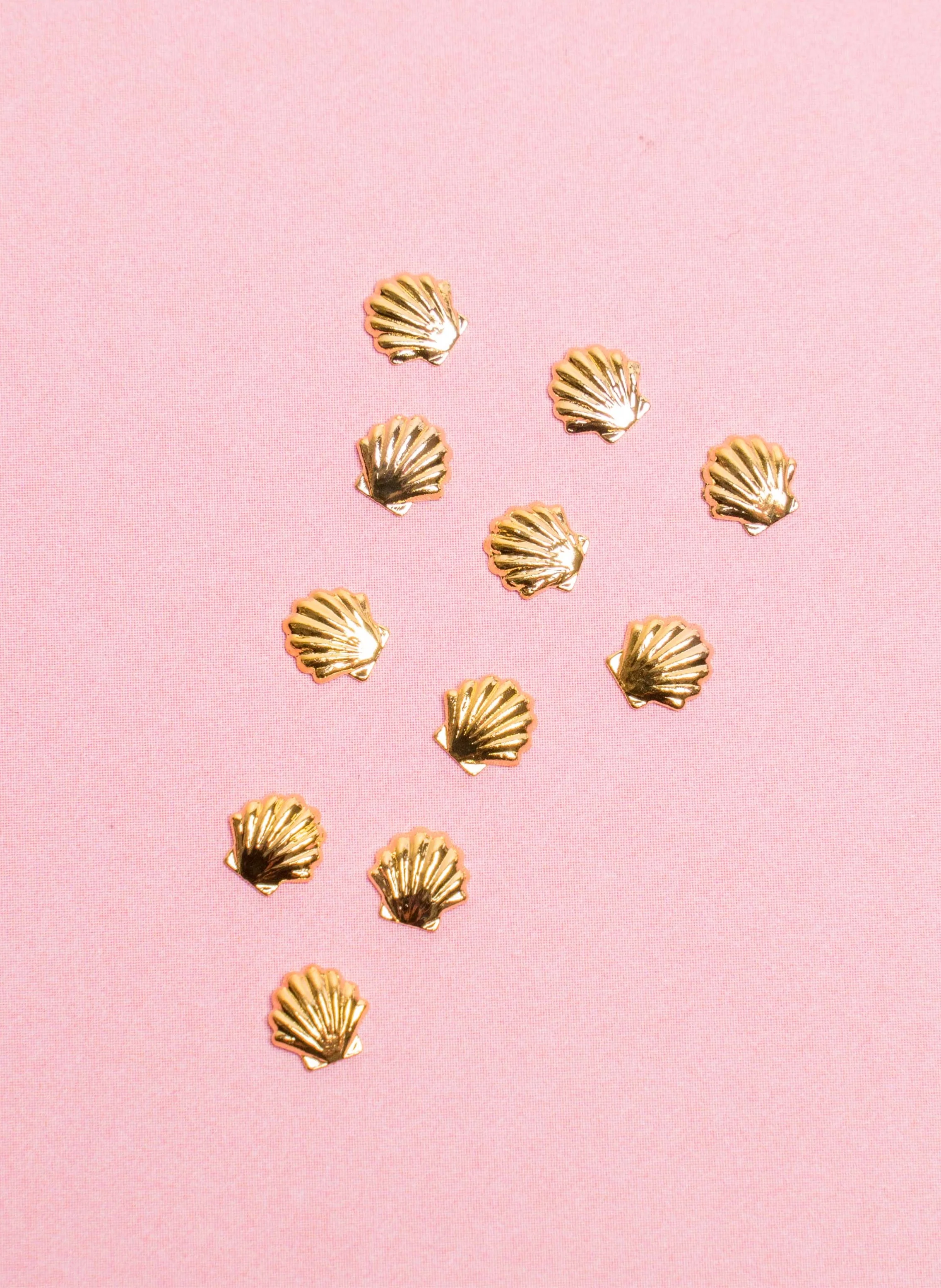 Muscheln Gold