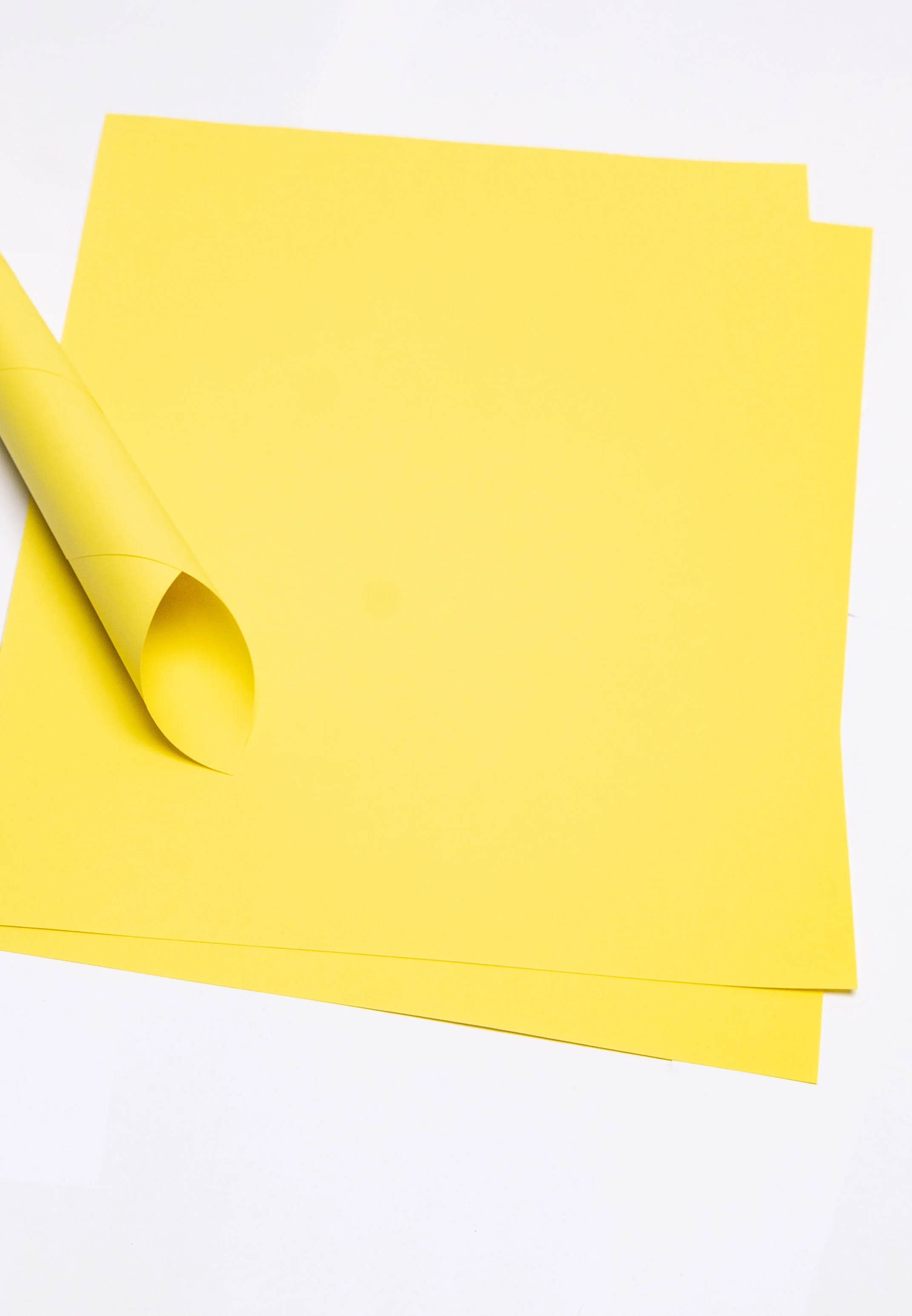 Tonpapier A4 - strohgelb